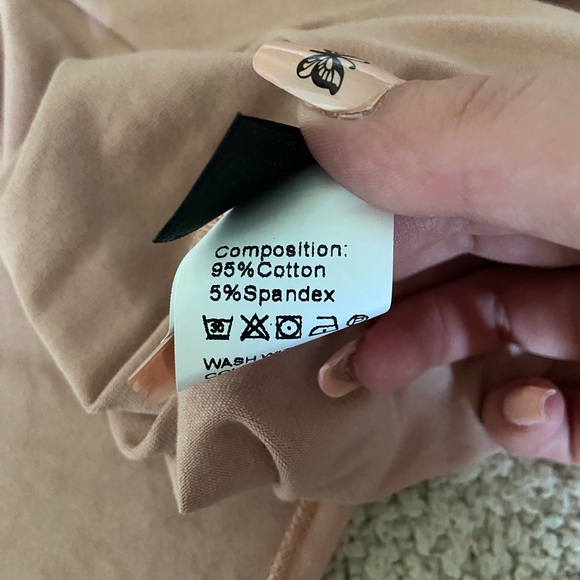 🔸 SHEIN 🔸 oversized nude tee - Picture 6 of 7